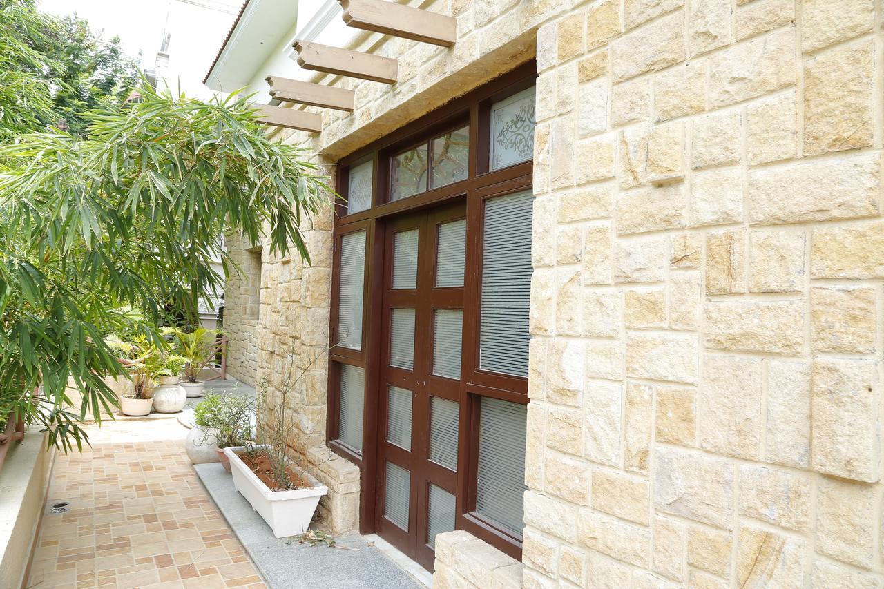 Nomads Nest Ostello Hyderabad Esterno foto