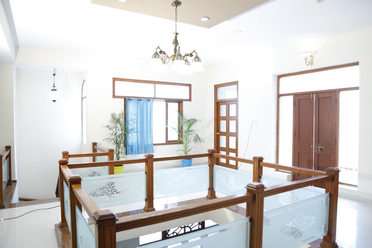 Nomads Nest Ostello Hyderabad Esterno foto