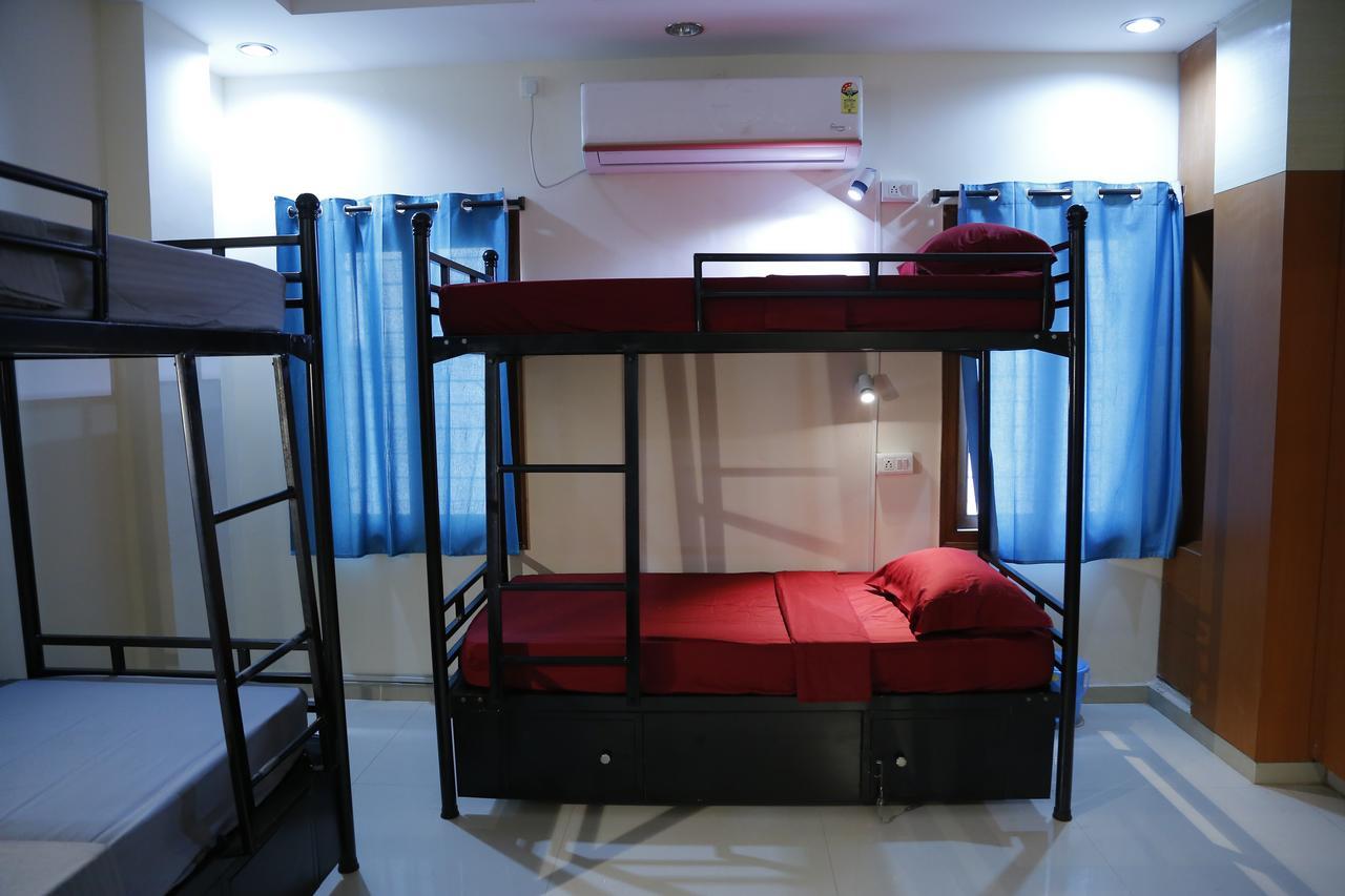 Nomads Nest Ostello Hyderabad Esterno foto